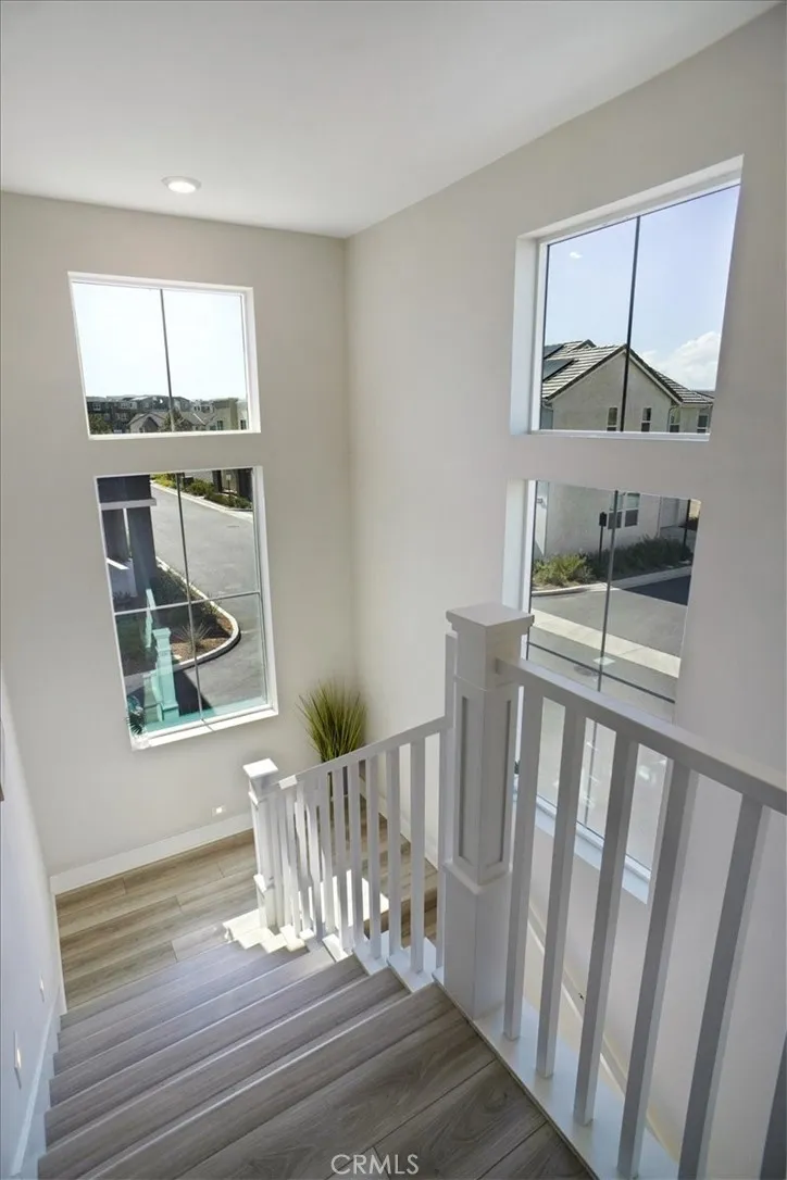 27004 Goldfields Court, Valencia, California 91381 home-pic-10